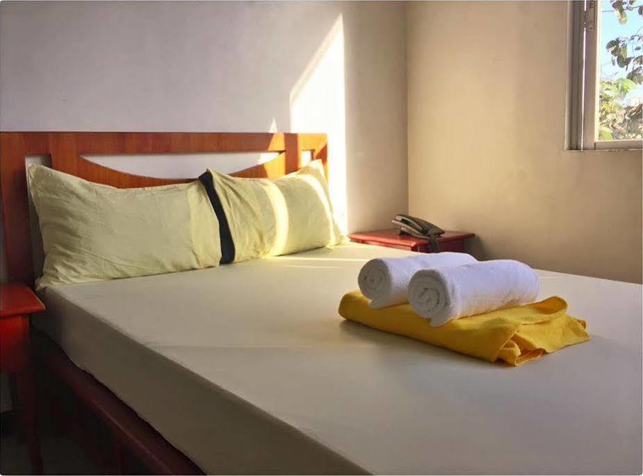 Getz Hotel マニラ市 エクステリア 写真